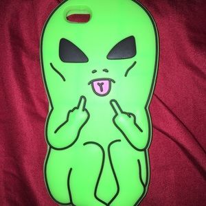 Green Alien iPhone 6s phone case